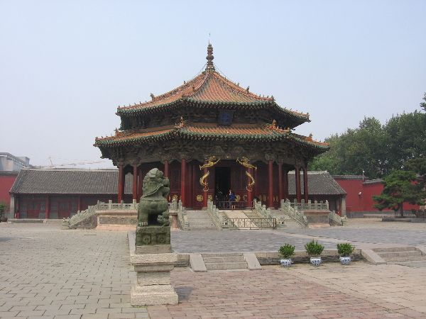 Shenyangin kielletyn kaupungin portti.